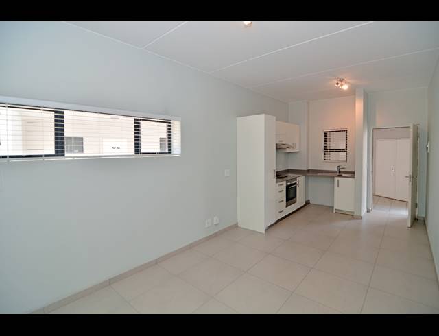 2 BEDROOM APARTMENT RENTED IN NORTH RIDING